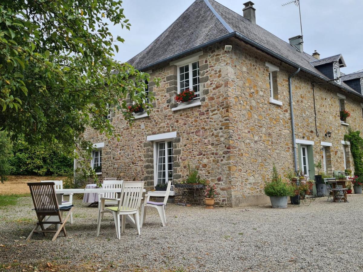 La Maison Des Tilleuls Saint-Germain-Sur-Seves Buitenkant foto