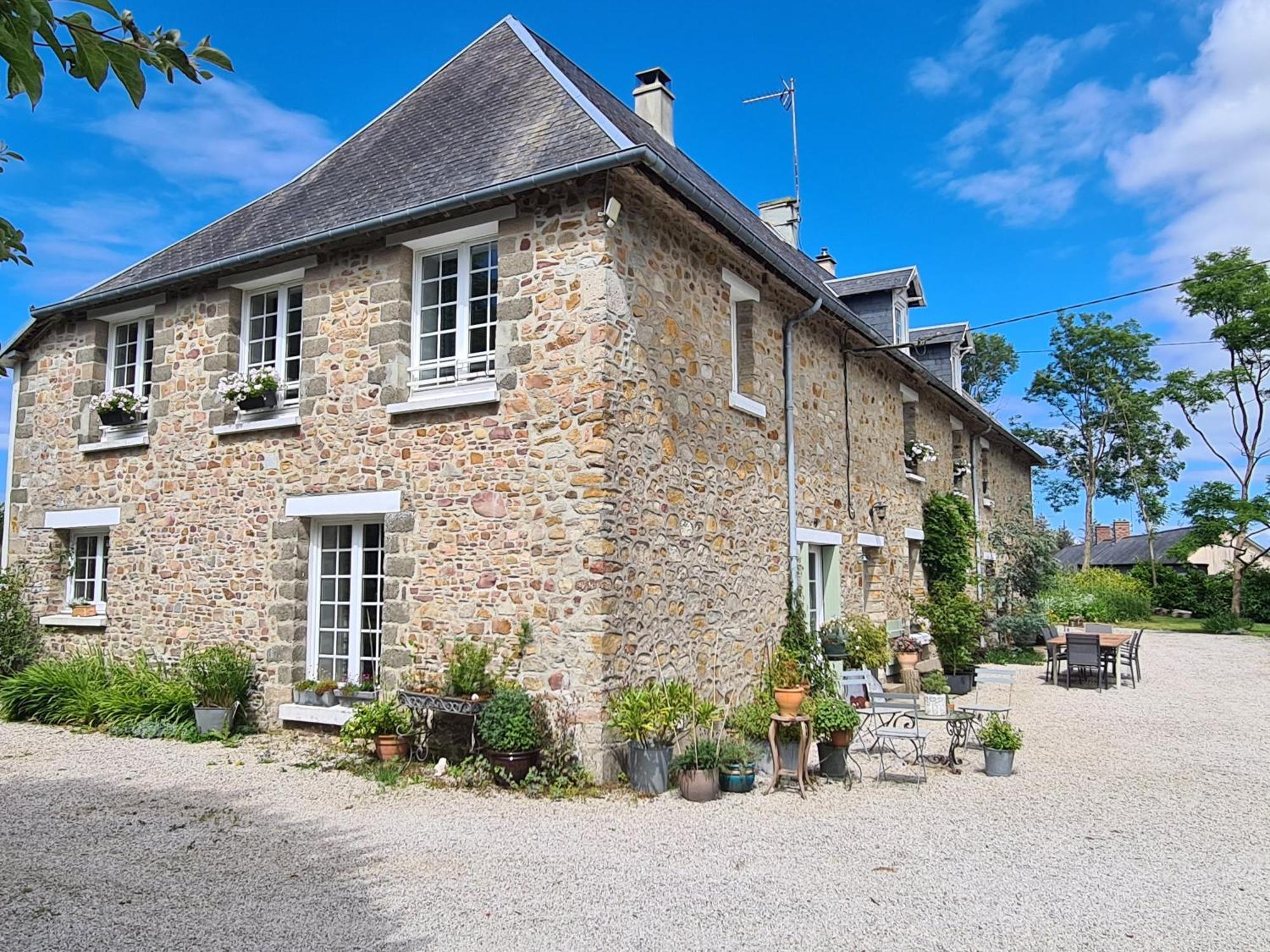La Maison Des Tilleuls Saint-Germain-Sur-Seves Buitenkant foto